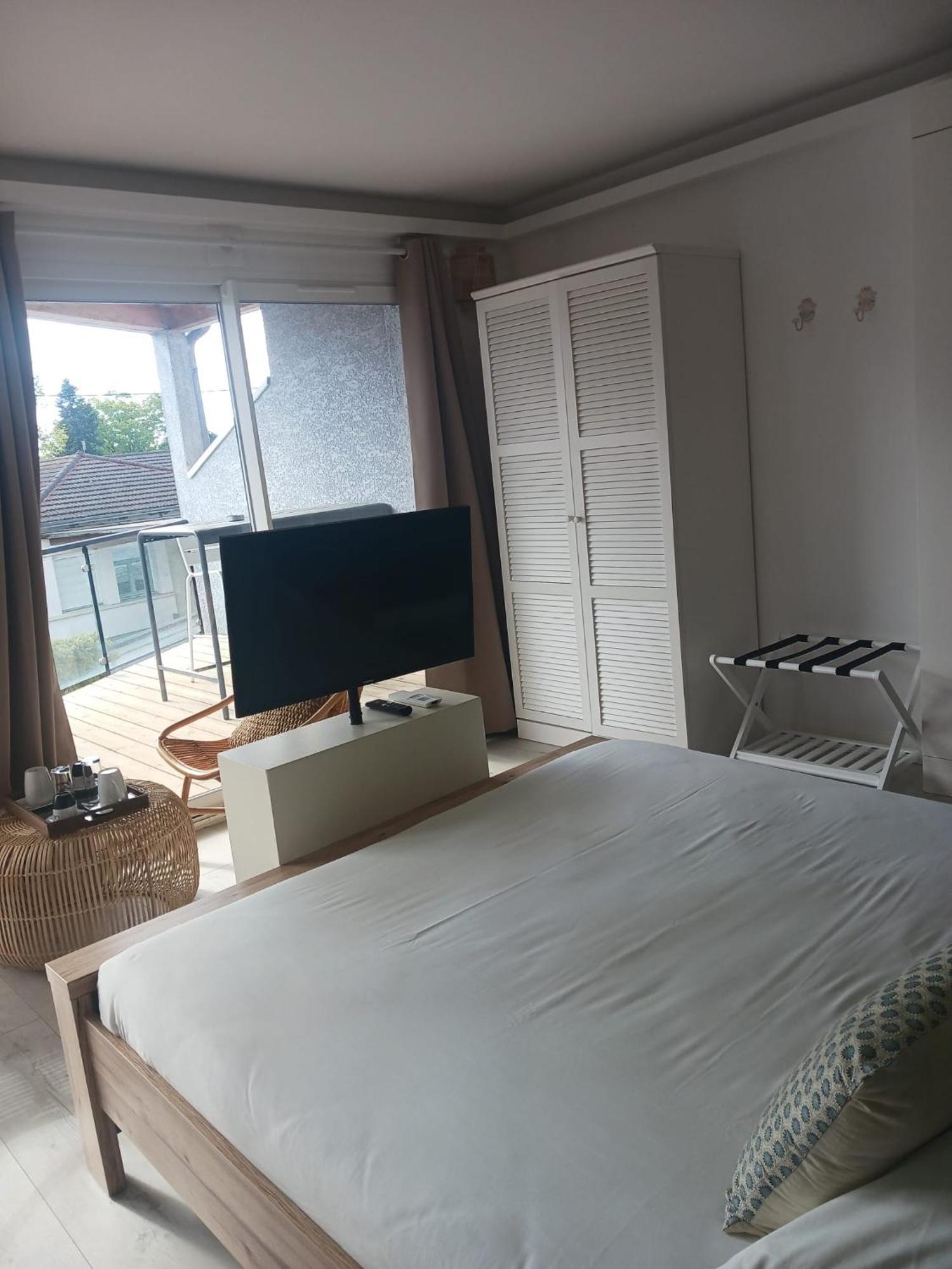 Hotel Aracari Villars-les-Dombes Esterno foto