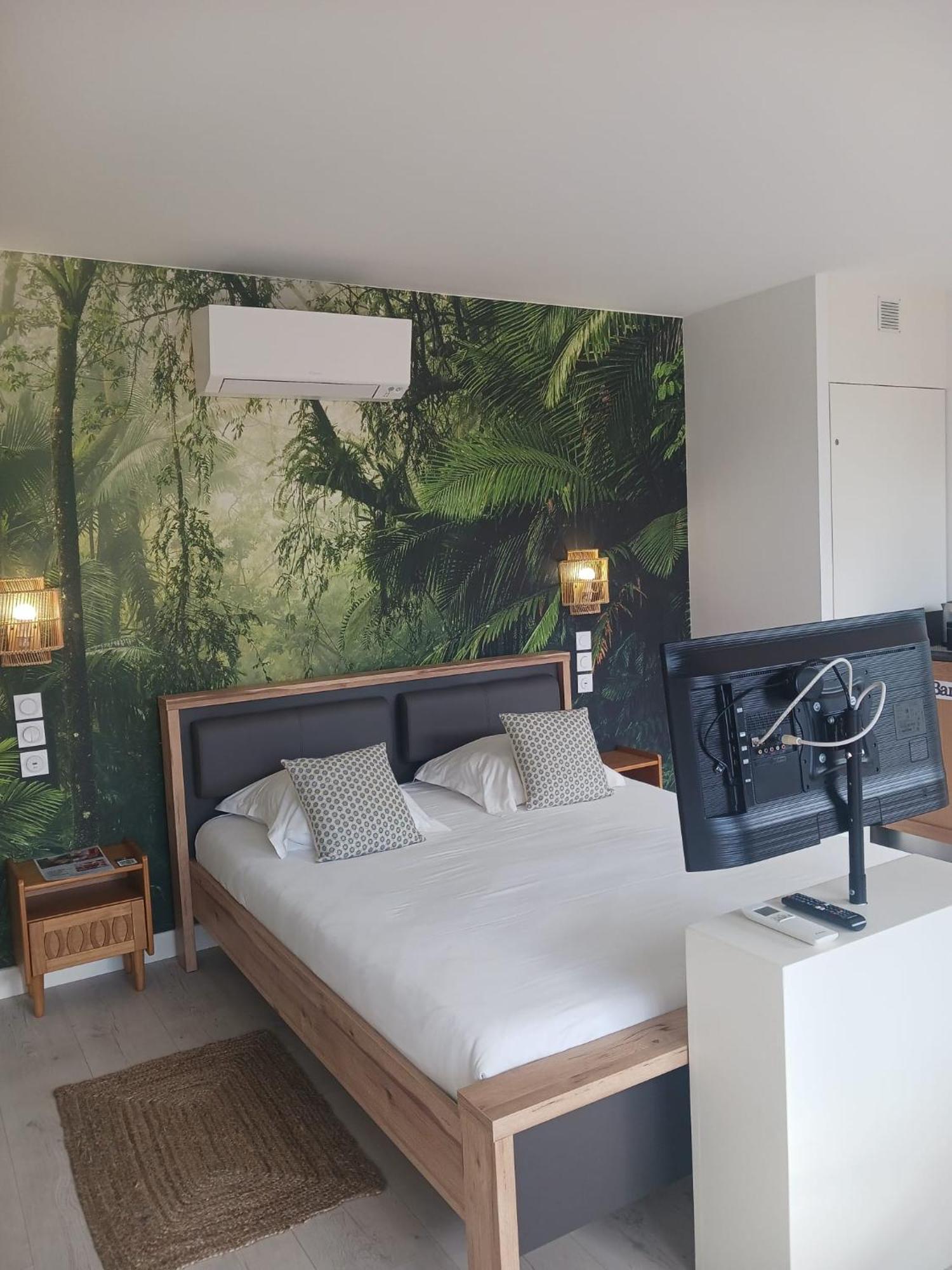 Hotel Aracari Villars-les-Dombes Esterno foto